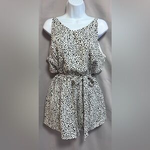 She + Sky Romper Women’s Sz Large  Black and‎ White